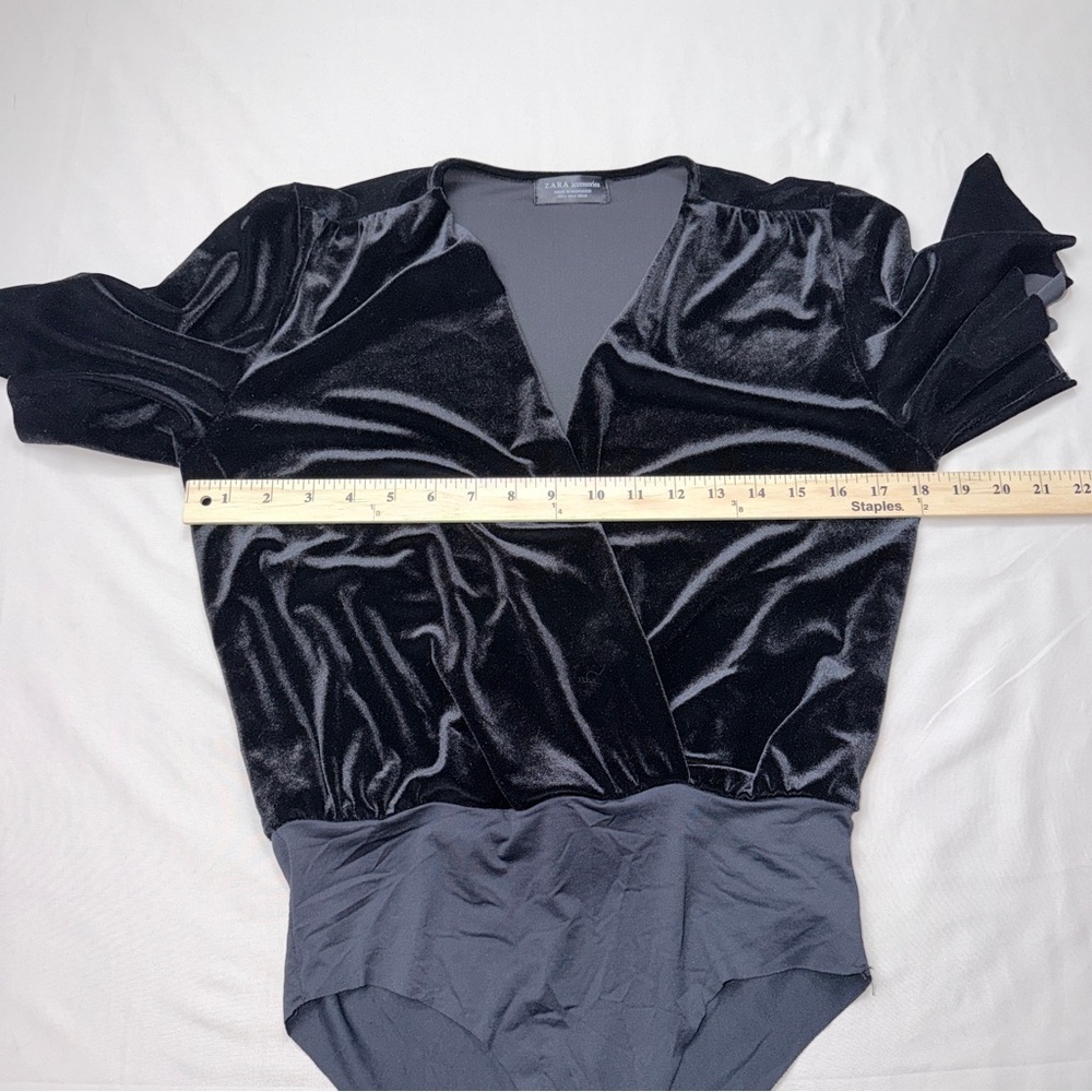 Zara Black velvet batwing sleeve bodysuit - Picture 5 of 9